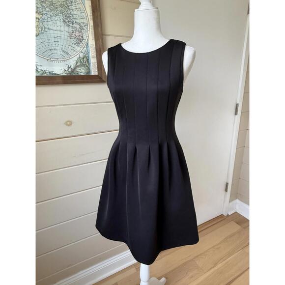 VINCE CAMUTO Black Dress 6 Pleated Fit&Flare Pockets Cocktail Career MSRP $128 - Picture 2 of 9